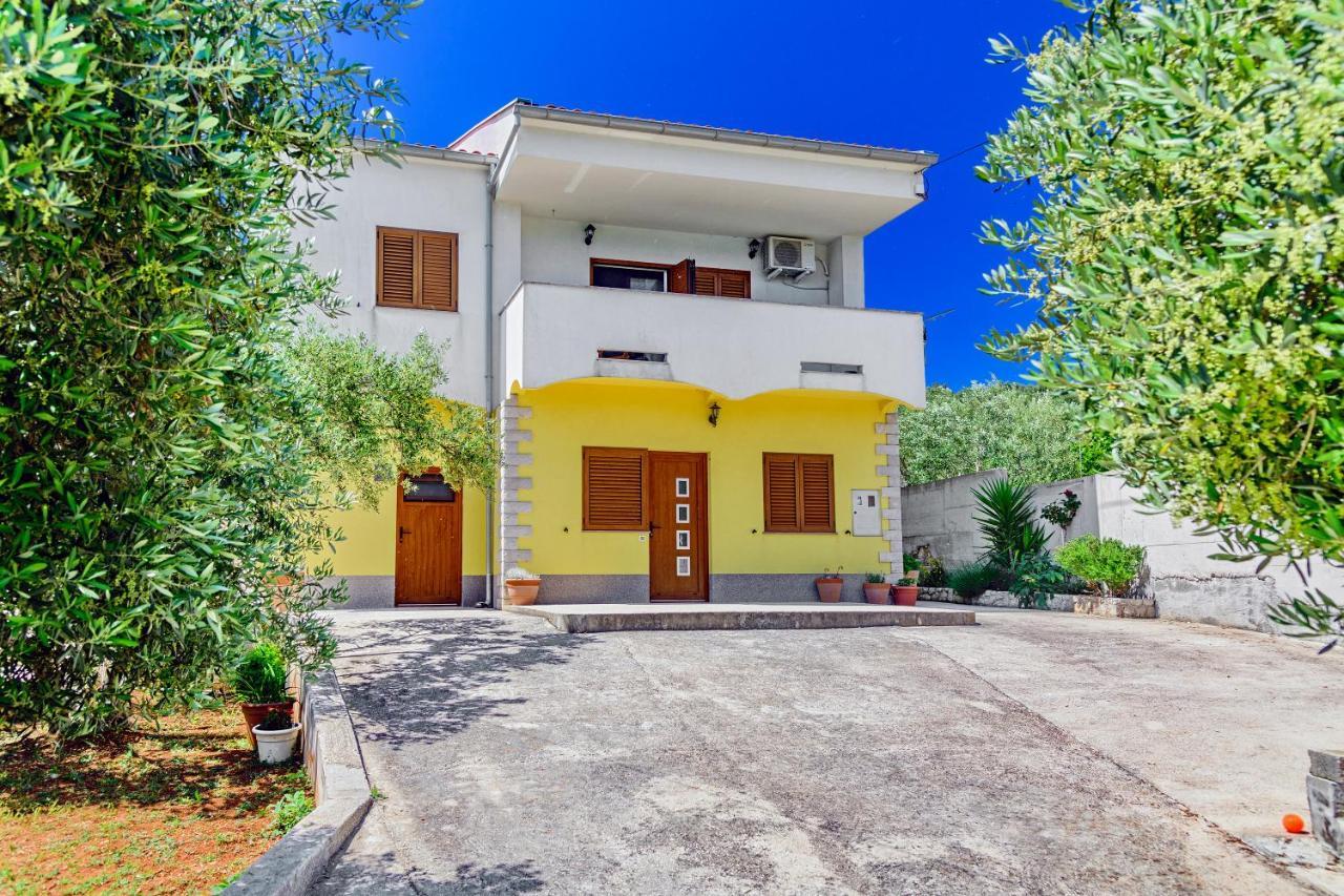 Modern On The - Mala Lamjana * Kali