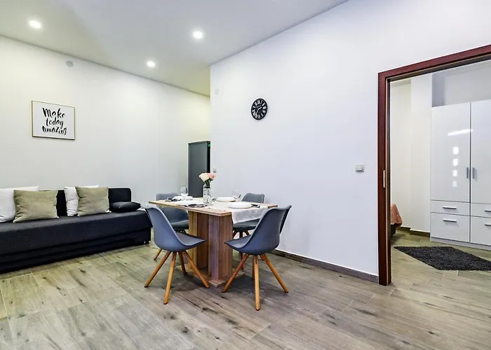 Modern Apartment On The Beach - Mala Lamjana